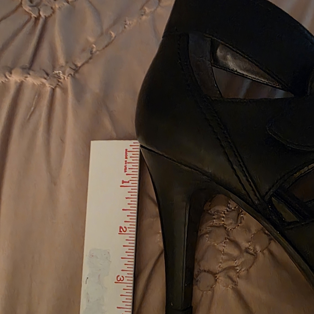 Black Ankle Boots with Classic Design - Picture 4 of 5